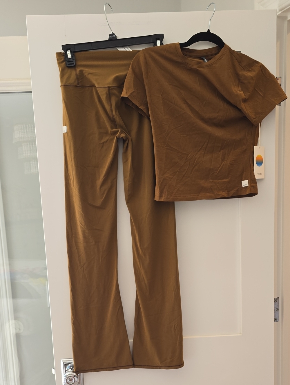 VUORI Brown Active Leggings And Top Set